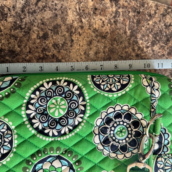 Vera Bradley laptop case with strap - Picture 7 of 8
